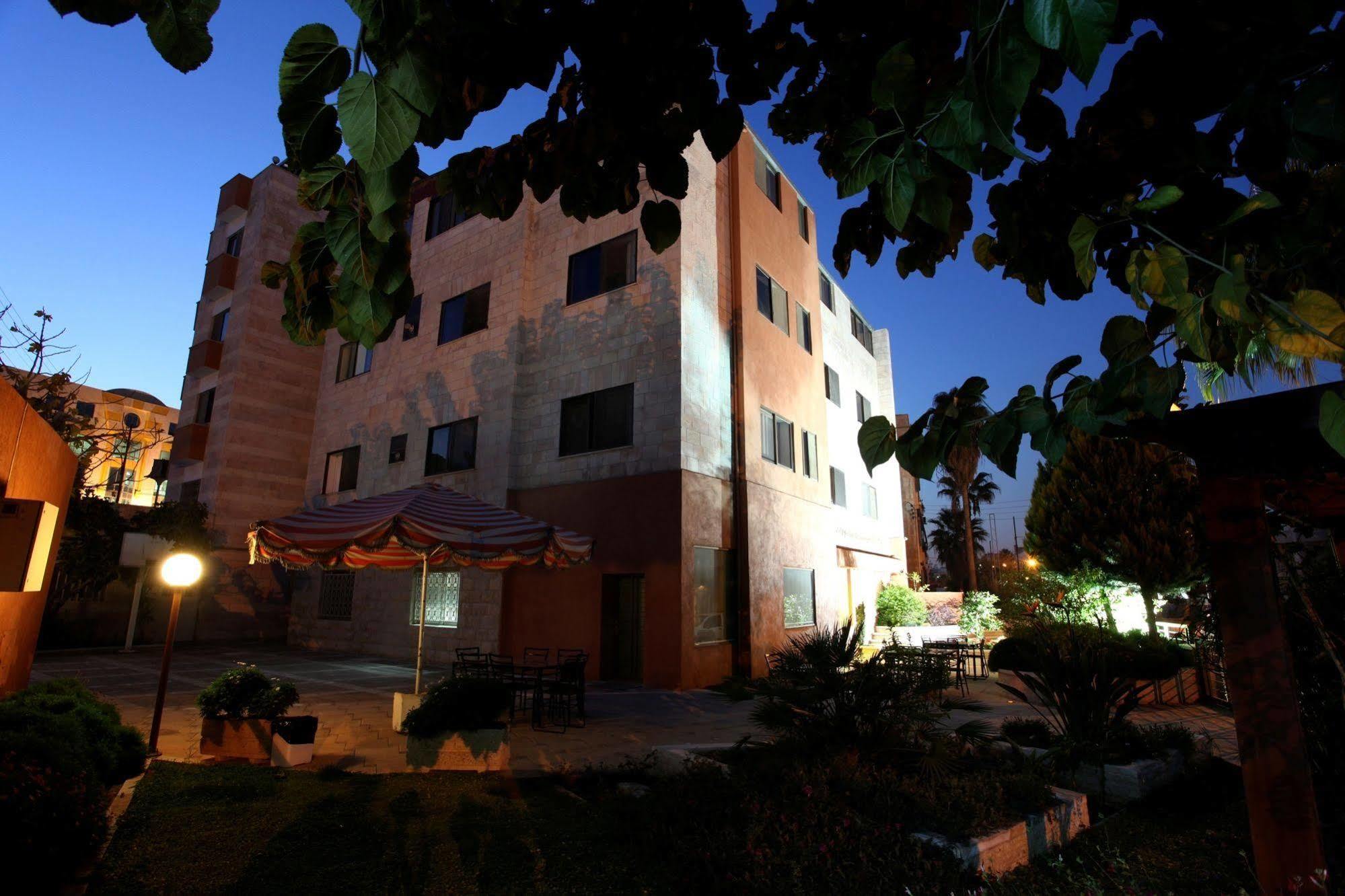 Barakat Hotel Apartments Amman Ngoại thất bức ảnh